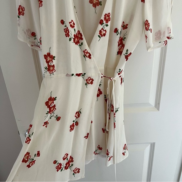 Reformation Lucky Wrap Mini Dress Magdalena Cream White Floral V-neck | Small - Picture 7 of 14